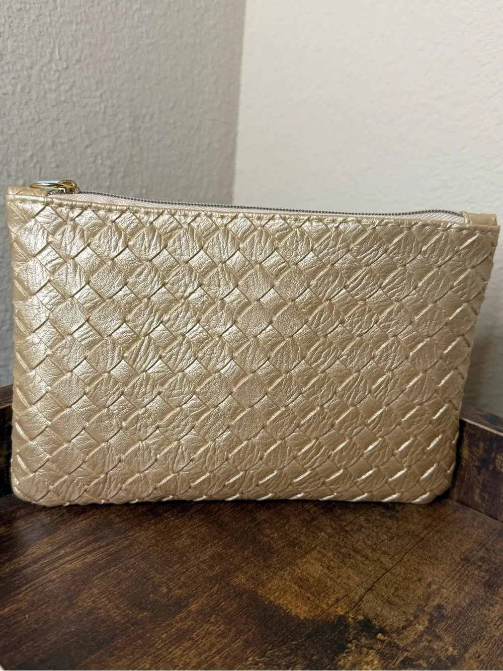 IPSY cosmetic case with lip bundle